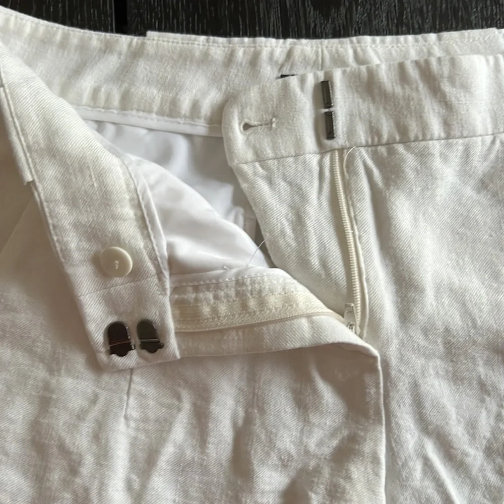 Theory classic linen blend soft white shorts sz 2 - Picture 3 of 12
